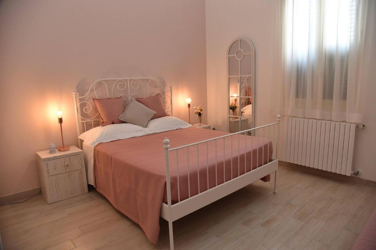 Bed and Breakfast Ai Raggi Di Sole Lecce Zewnętrze zdjęcie