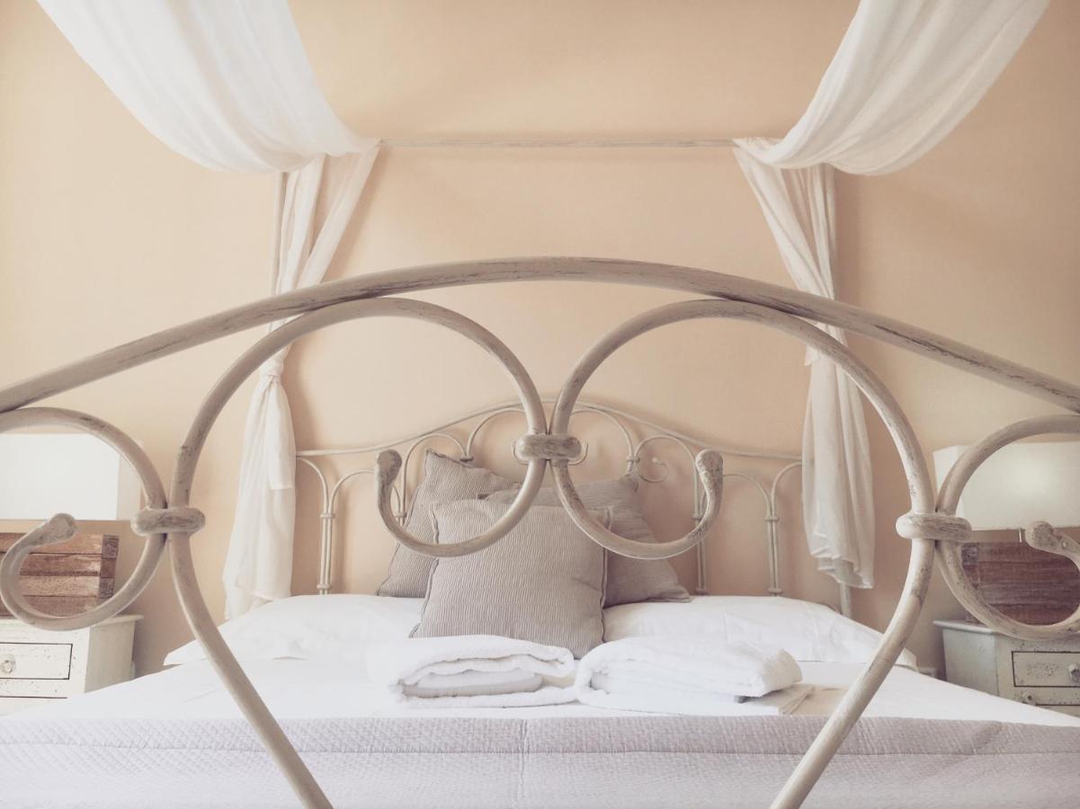 Bed and Breakfast Ai Raggi Di Sole Lecce Zewnętrze zdjęcie